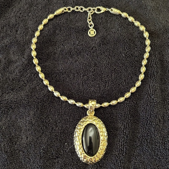 Vintage Givenchy Black Enamel Pendant Necklace - Picture 4 of 6